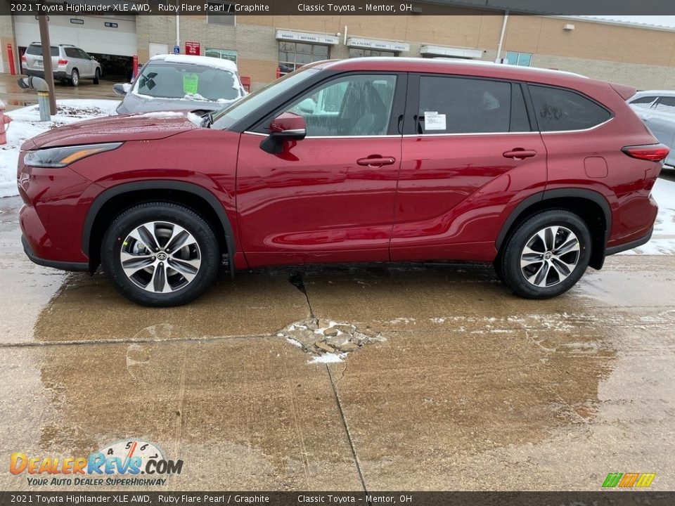 2021 Toyota Highlander XLE AWD Ruby Flare Pearl / Graphite Photo #1