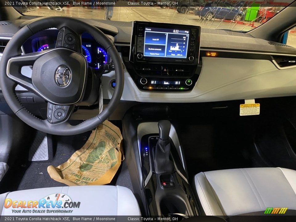 2021 Toyota Corolla Hatchback XSE Blue Flame / Moonstone Photo #4