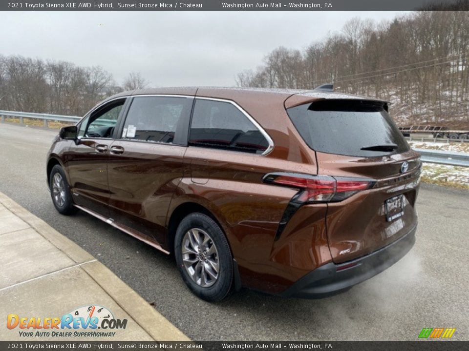 Sunset Bronze Mica 2021 Toyota Sienna XLE AWD Hybrid Photo #2