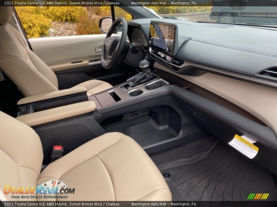 Front Seat of 2021 Toyota Sienna XLE AWD Hybrid Photo #11
