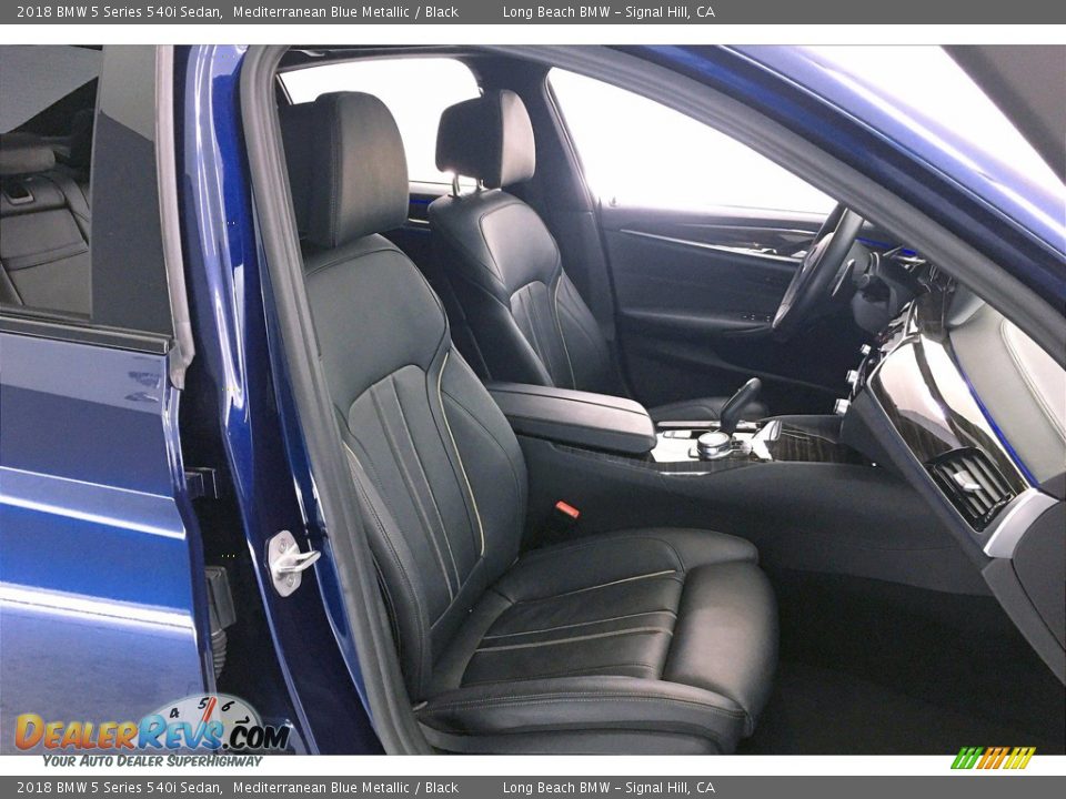 Front Seat of 2018 BMW 5 Series 540i Sedan Photo #6