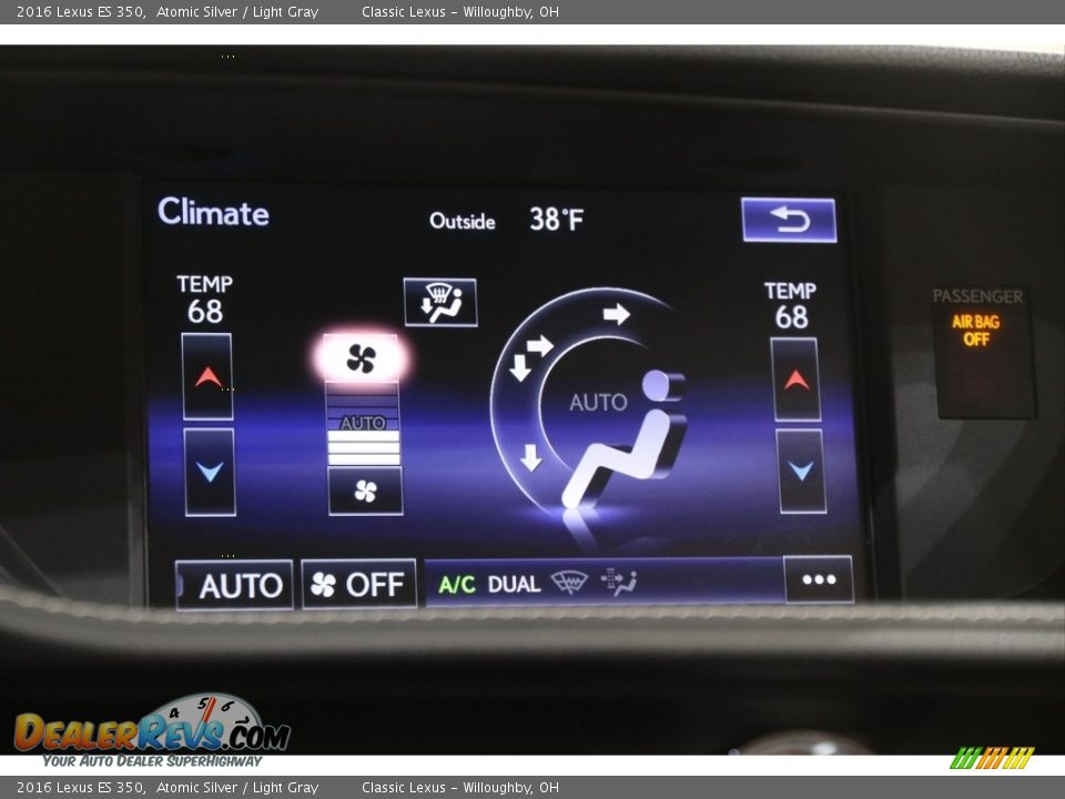 Controls of 2016 Lexus ES 350 Photo #16
