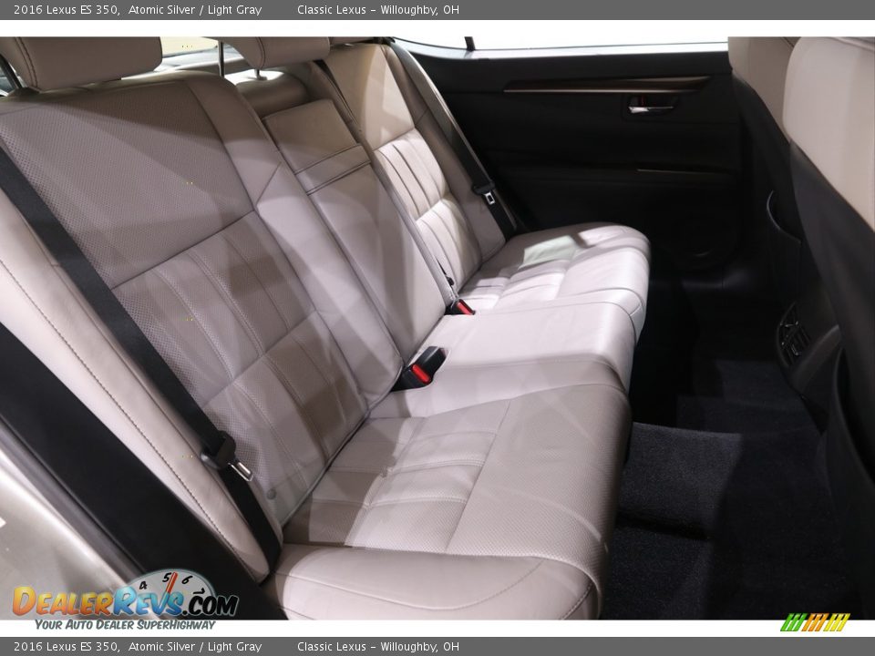 Rear Seat of 2016 Lexus ES 350 Photo #22