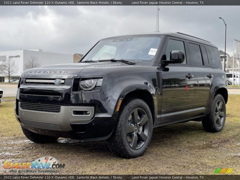 Front 3/4 View of 2021 Land Rover Defender 110 X-Dynamic HSE Photo #2