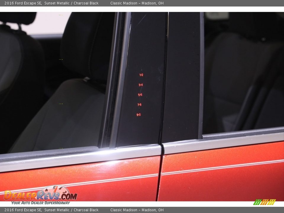 2016 Ford Escape SE Sunset Metallic / Charcoal Black Photo #4