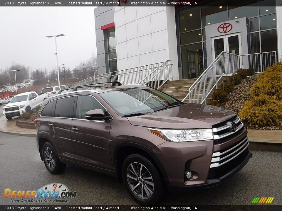 2018 Toyota Highlander XLE AWD Toasted Walnut Pearl / Almond Photo #1