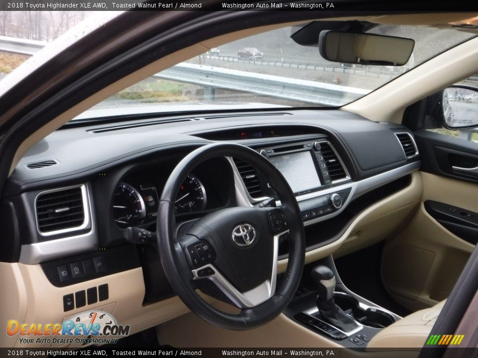 2018 Toyota Highlander XLE AWD Toasted Walnut Pearl / Almond Photo #18