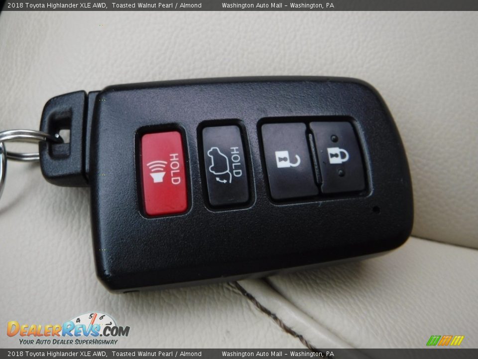 2018 Toyota Highlander XLE AWD Toasted Walnut Pearl / Almond Photo #30