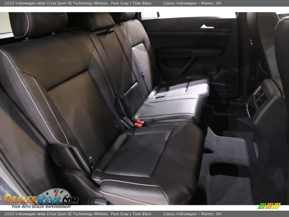 2020 Volkswagen Atlas Cross Sport SE Technology 4Motion Pure Gray / Titan Black Photo #16