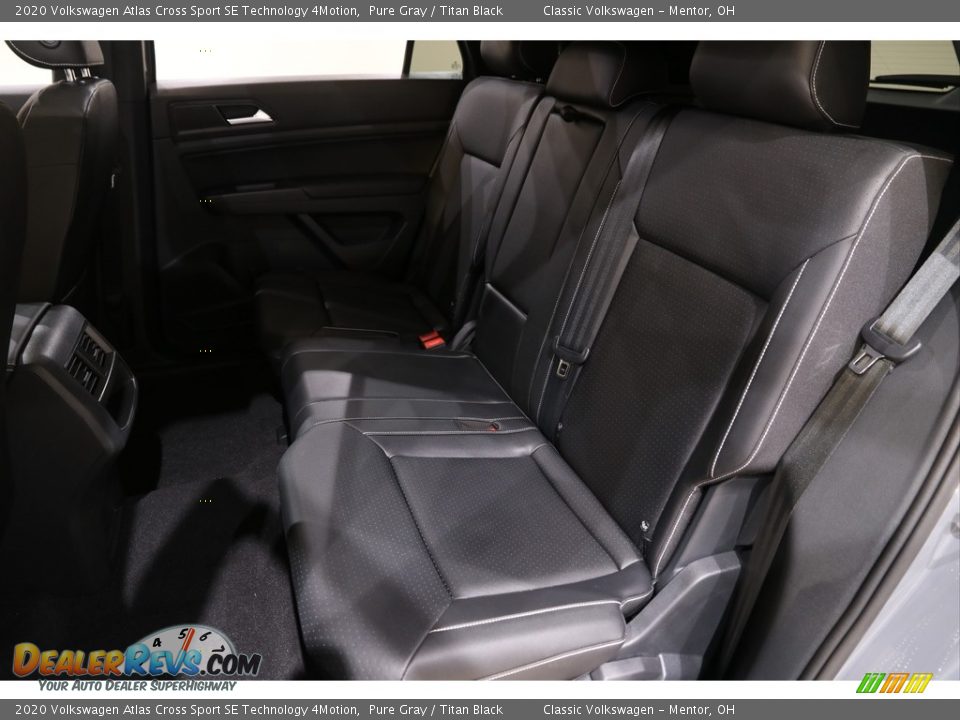 2020 Volkswagen Atlas Cross Sport SE Technology 4Motion Pure Gray / Titan Black Photo #17