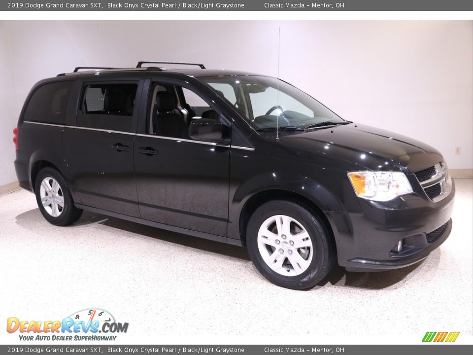 2019 Dodge Grand Caravan SXT Black Onyx Crystal Pearl / Black/Light Graystone Photo #1