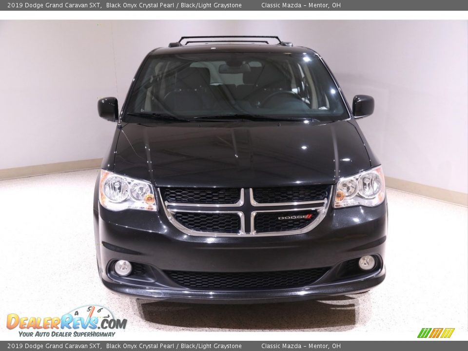 2019 Dodge Grand Caravan SXT Black Onyx Crystal Pearl / Black/Light Graystone Photo #2