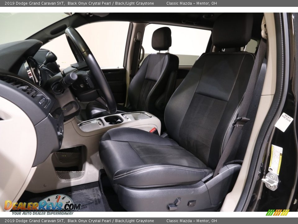 2019 Dodge Grand Caravan SXT Black Onyx Crystal Pearl / Black/Light Graystone Photo #5