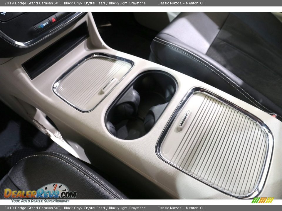 2019 Dodge Grand Caravan SXT Black Onyx Crystal Pearl / Black/Light Graystone Photo #14
