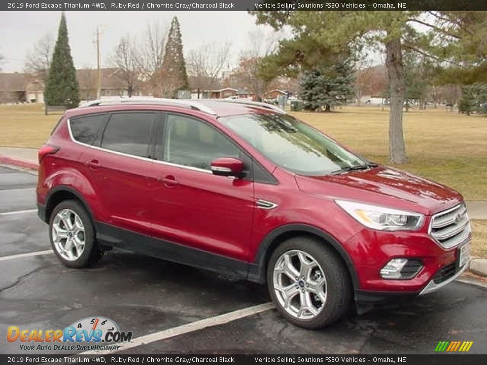2019 Ford Escape Titanium 4WD Ruby Red / Chromite Gray/Charcoal Black Photo #4