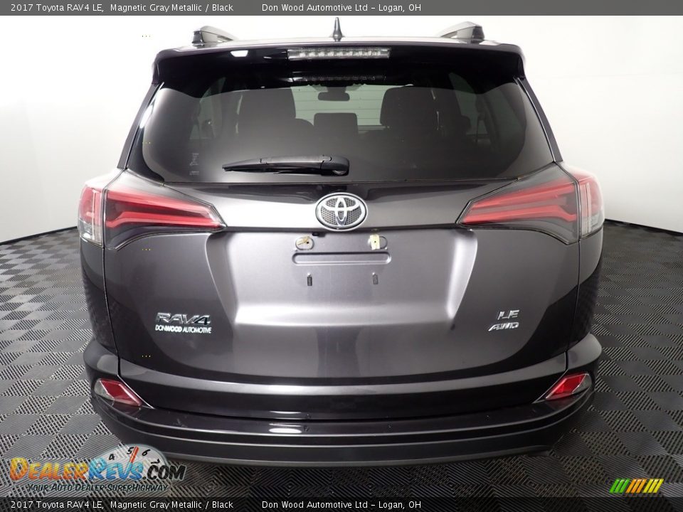 2017 Toyota RAV4 LE Magnetic Gray Metallic / Black Photo #12