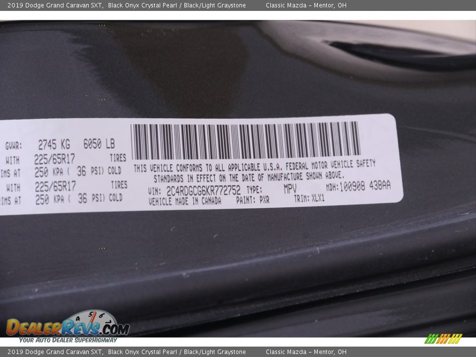2019 Dodge Grand Caravan SXT Black Onyx Crystal Pearl / Black/Light Graystone Photo #23