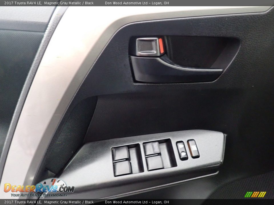 2017 Toyota RAV4 LE Magnetic Gray Metallic / Black Photo #19