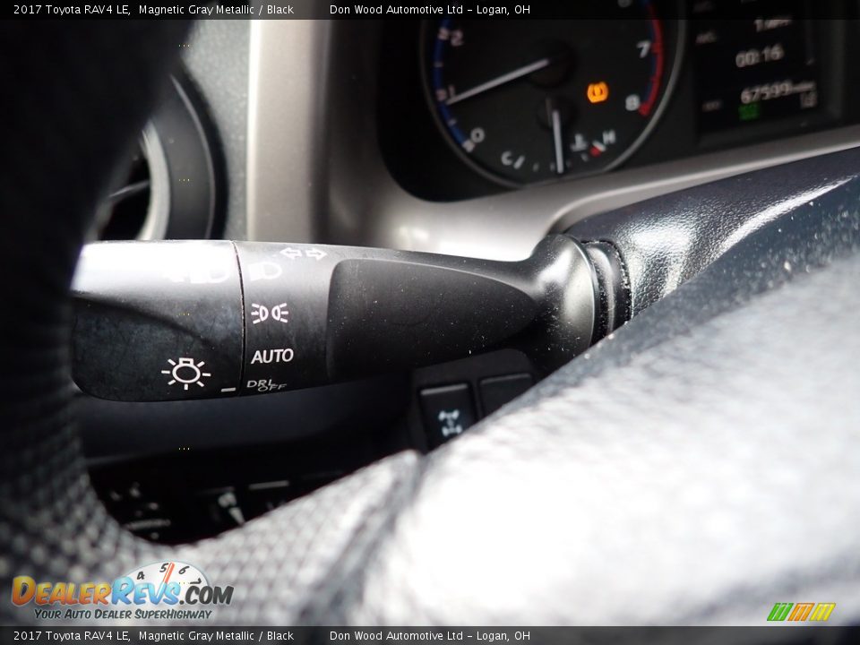 2017 Toyota RAV4 LE Magnetic Gray Metallic / Black Photo #34