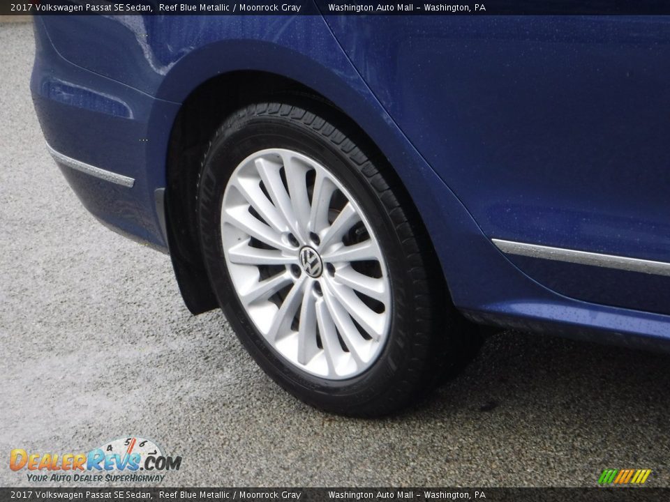 2017 Volkswagen Passat SE Sedan Reef Blue Metallic / Moonrock Gray Photo #9