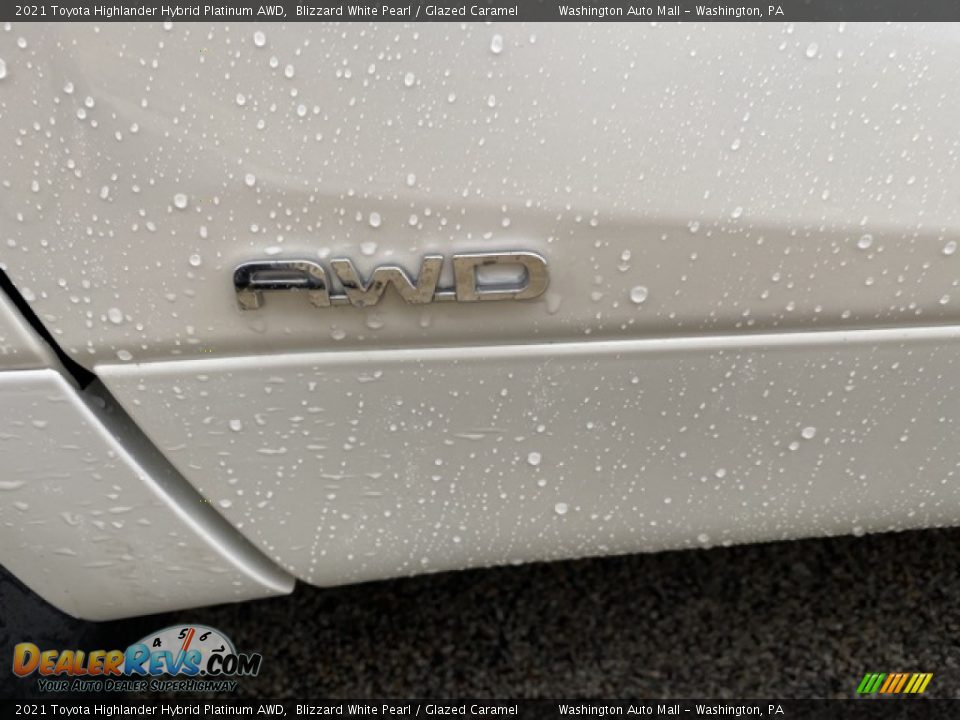 2021 Toyota Highlander Hybrid Platinum AWD Blizzard White Pearl / Glazed Caramel Photo #28