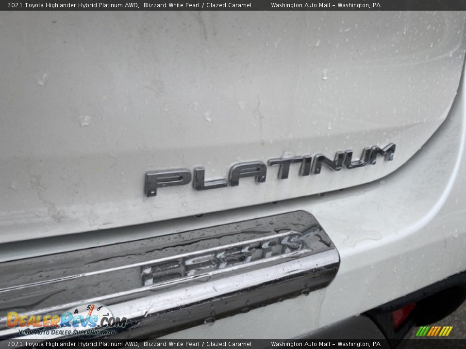 2021 Toyota Highlander Hybrid Platinum AWD Blizzard White Pearl / Glazed Caramel Photo #29