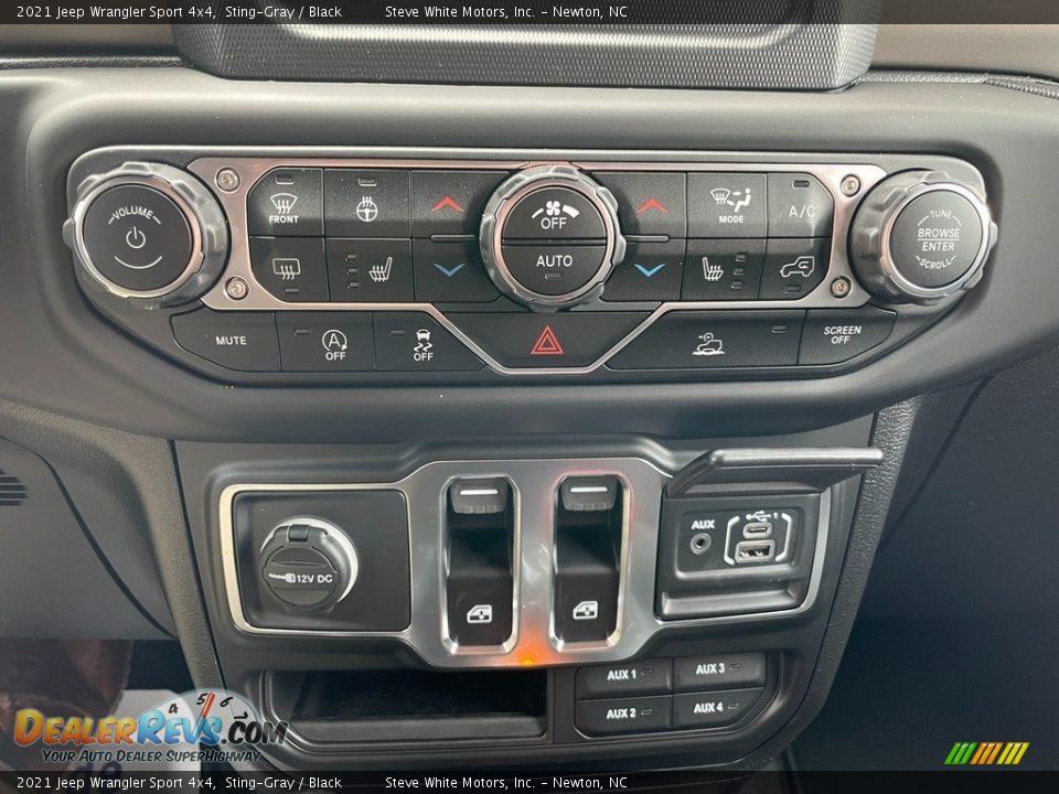 Controls of 2021 Jeep Wrangler Sport 4x4 Photo #24
