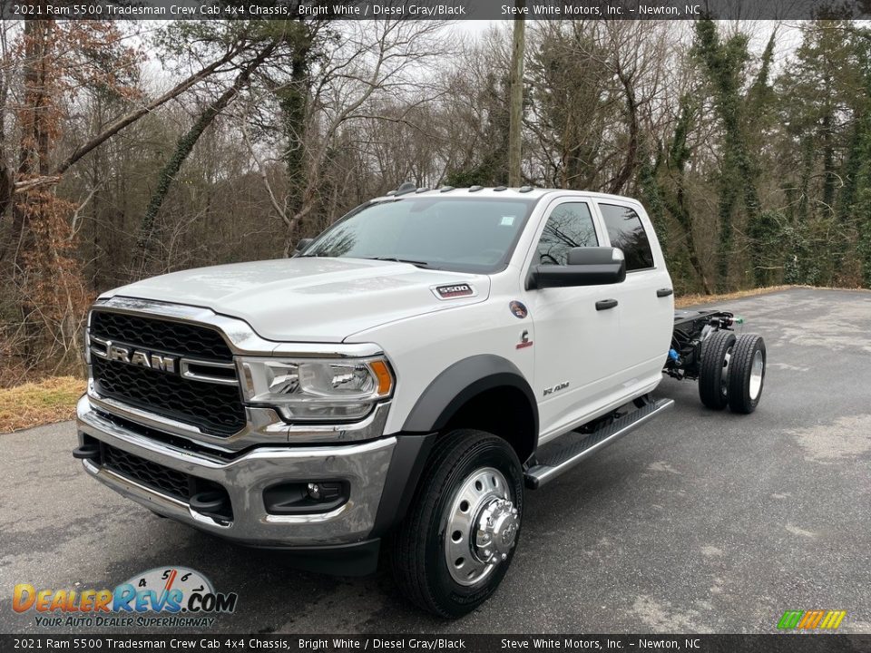 2021 Ram 5500 Tradesman Crew Cab 4x4 Chassis Bright White / Diesel Gray/Black Photo #2