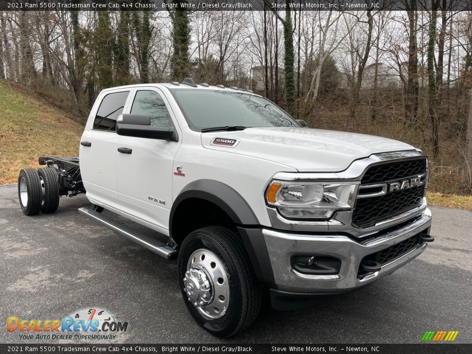 2021 Ram 5500 Tradesman Crew Cab 4x4 Chassis Bright White / Diesel Gray/Black Photo #4