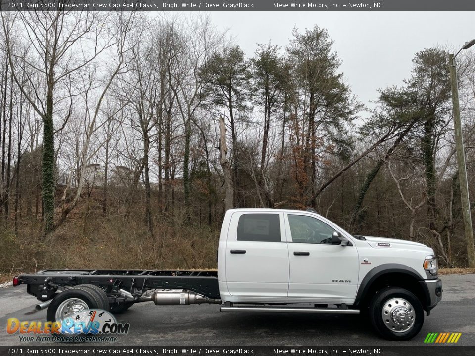 2021 Ram 5500 Tradesman Crew Cab 4x4 Chassis Bright White / Diesel Gray/Black Photo #5