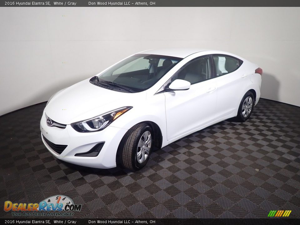 2016 Hyundai Elantra SE White / Gray Photo #8
