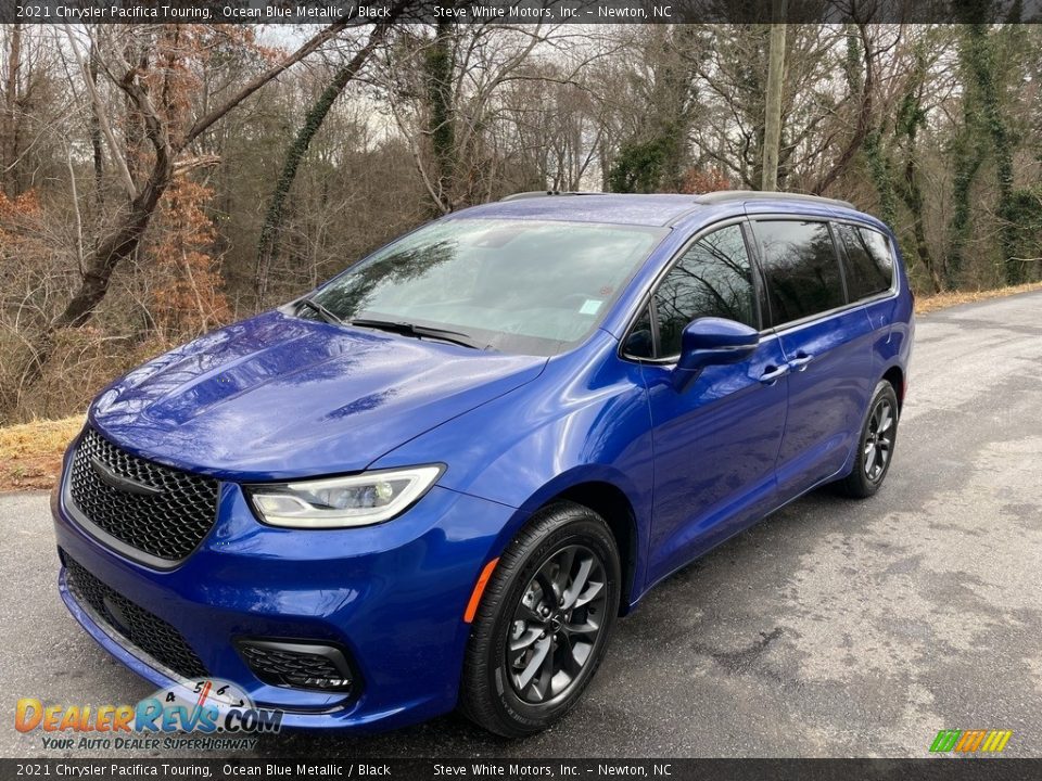 2021 Chrysler Pacifica Touring Ocean Blue Metallic / Black Photo #2