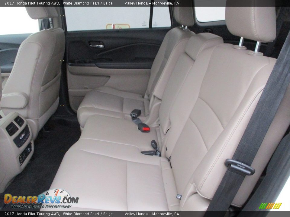 2017 Honda Pilot Touring AWD White Diamond Pearl / Beige Photo #12