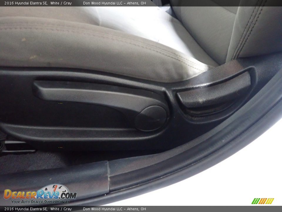 2016 Hyundai Elantra SE White / Gray Photo #22