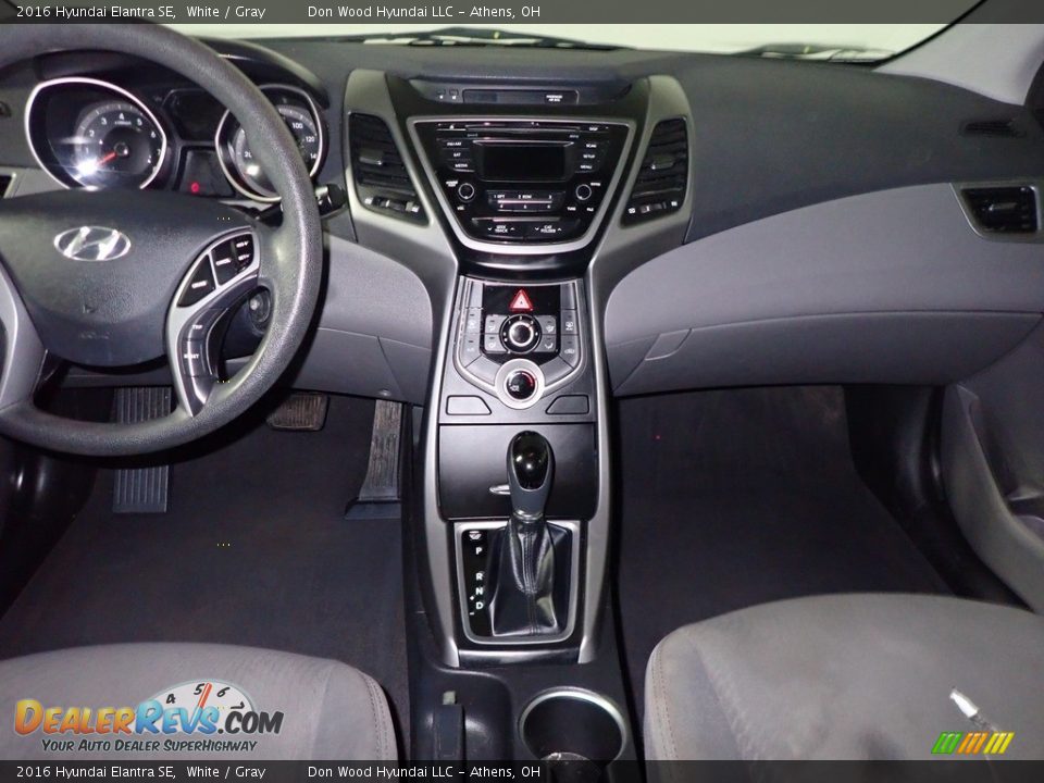 2016 Hyundai Elantra SE White / Gray Photo #24