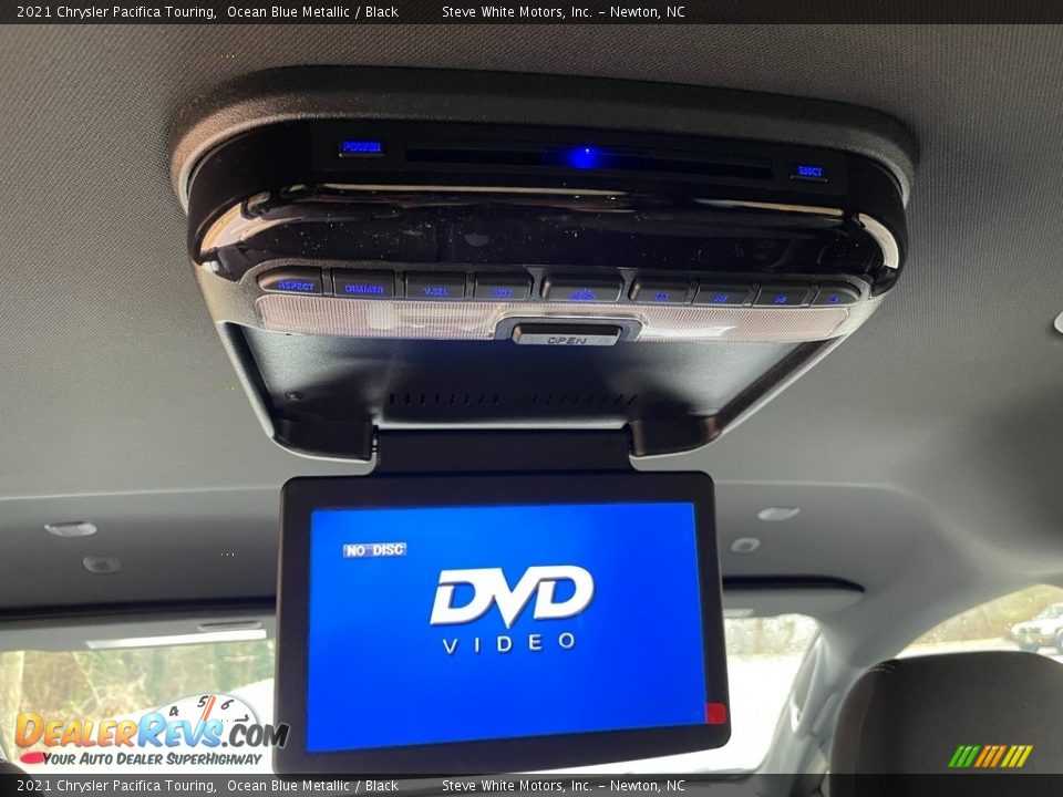 Entertainment System of 2021 Chrysler Pacifica Touring Photo #14