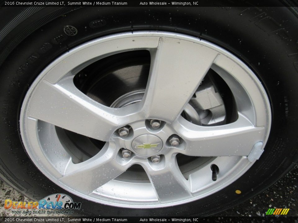 2016 Chevrolet Cruze Limited LT Summit White / Medium Titanium Photo #7