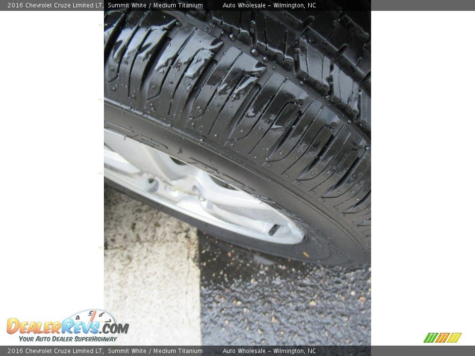 2016 Chevrolet Cruze Limited LT Summit White / Medium Titanium Photo #8