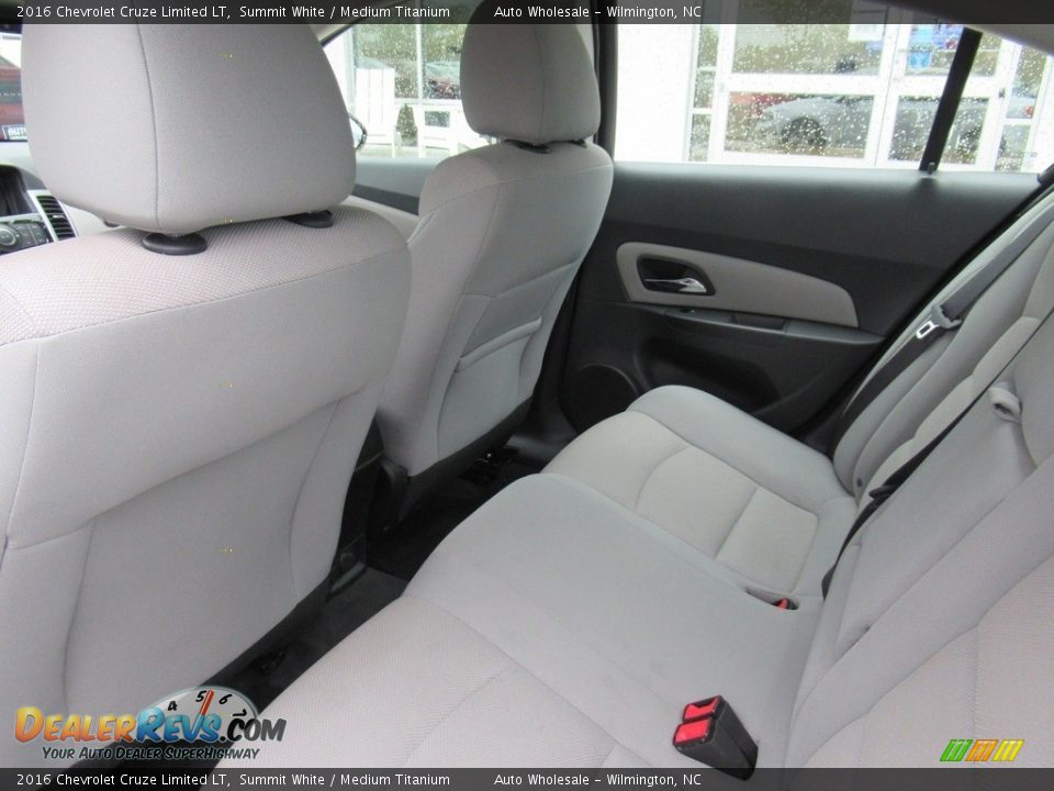 2016 Chevrolet Cruze Limited LT Summit White / Medium Titanium Photo #12
