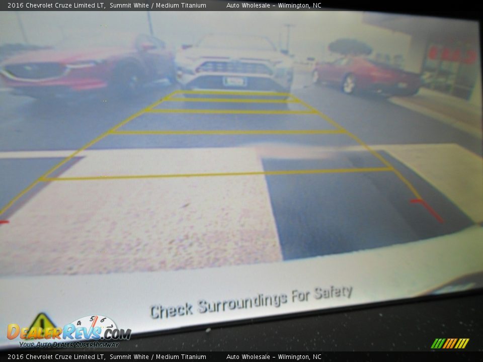 2016 Chevrolet Cruze Limited LT Summit White / Medium Titanium Photo #18