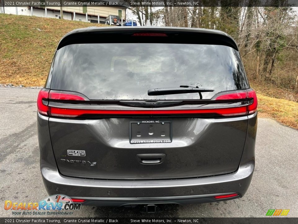 2021 Chrysler Pacifica Touring Granite Crystal Metallic / Black Photo #7