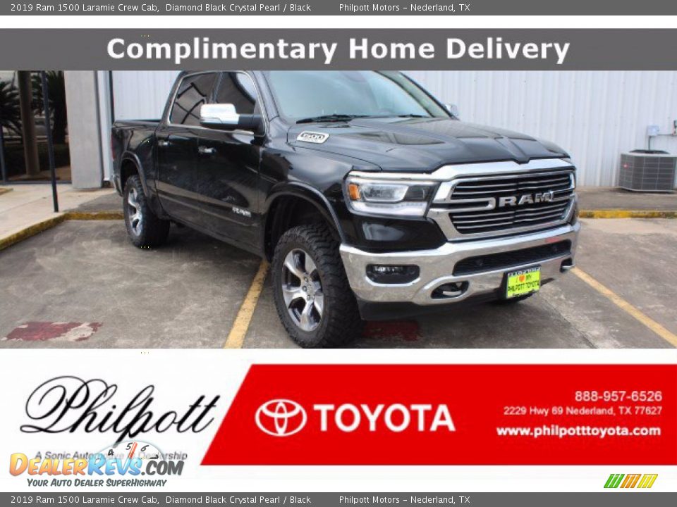 2019 Ram 1500 Laramie Crew Cab Diamond Black Crystal Pearl / Black Photo #1