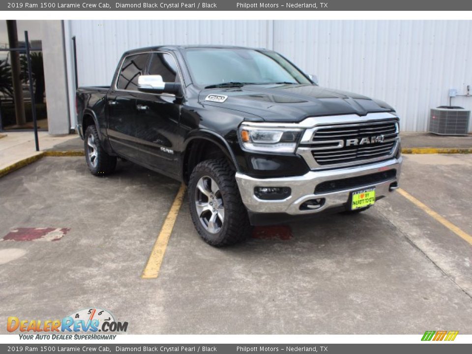 2019 Ram 1500 Laramie Crew Cab Diamond Black Crystal Pearl / Black Photo #2