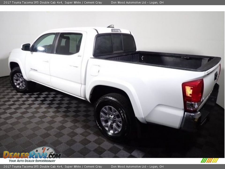 2017 Toyota Tacoma SR5 Double Cab 4x4 Super White / Cement Gray Photo #10