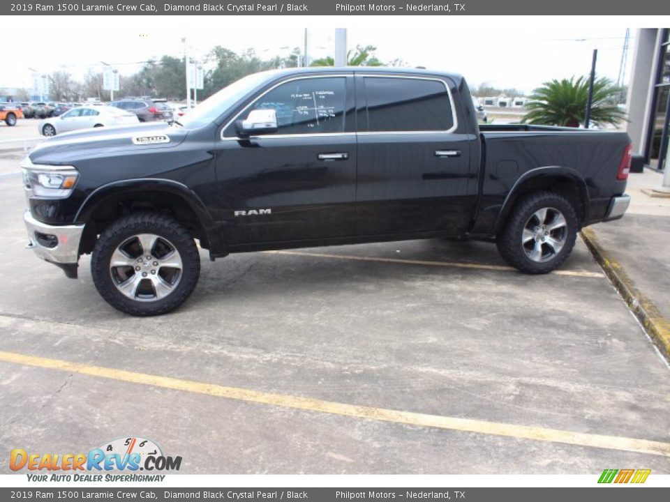 2019 Ram 1500 Laramie Crew Cab Diamond Black Crystal Pearl / Black Photo #5