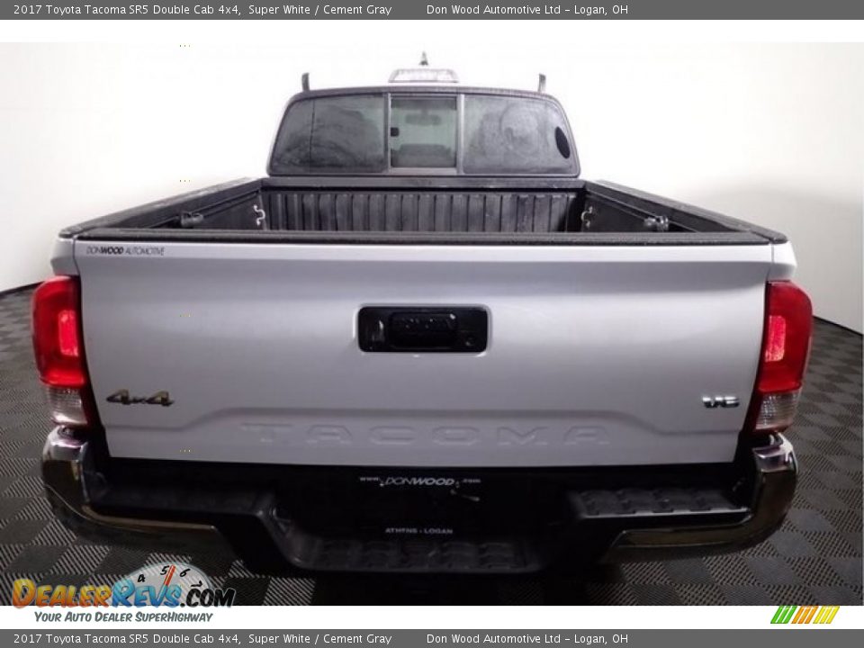2017 Toyota Tacoma SR5 Double Cab 4x4 Super White / Cement Gray Photo #11
