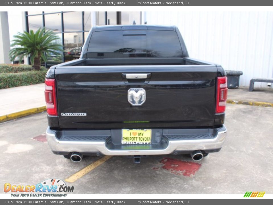 2019 Ram 1500 Laramie Crew Cab Diamond Black Crystal Pearl / Black Photo #7