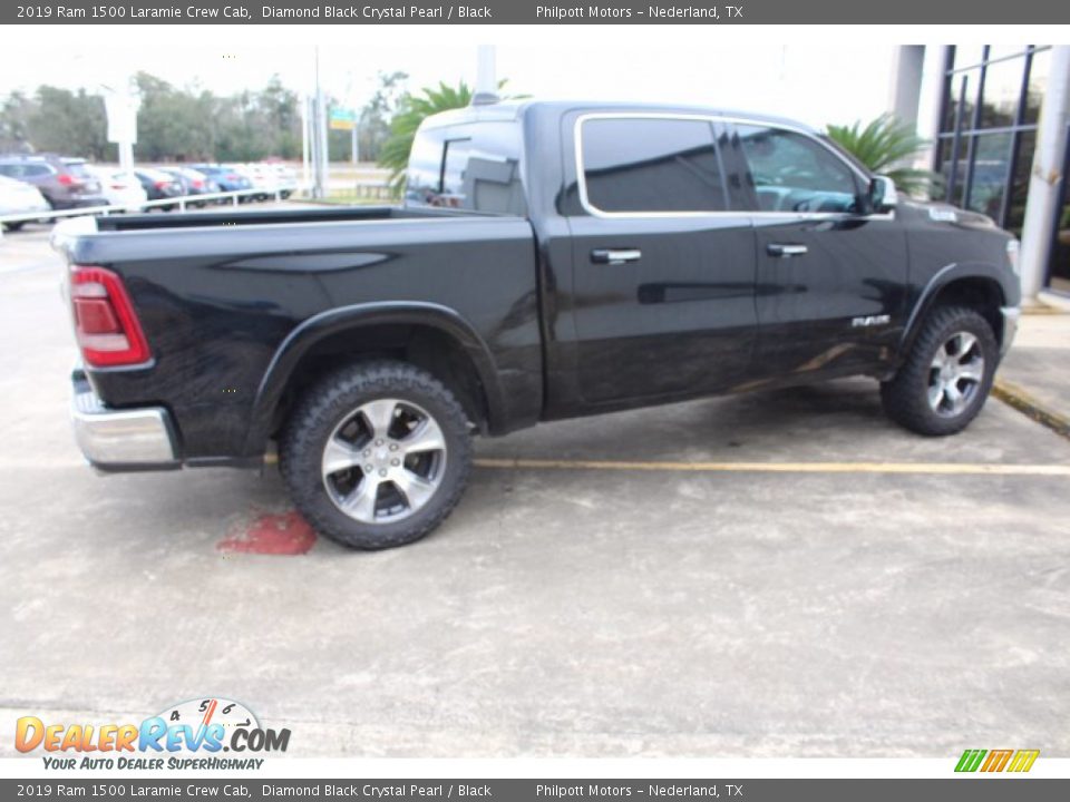 2019 Ram 1500 Laramie Crew Cab Diamond Black Crystal Pearl / Black Photo #9