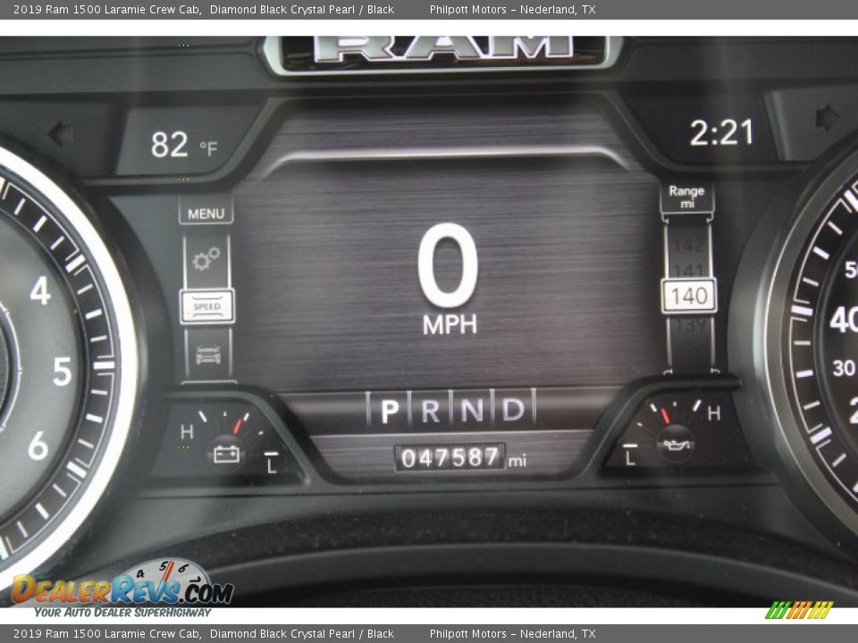 2019 Ram 1500 Laramie Crew Cab Diamond Black Crystal Pearl / Black Photo #15