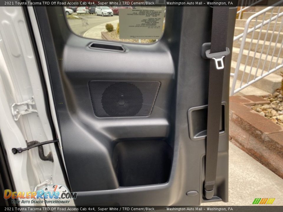2021 Toyota Tacoma TRD Off Road Access Cab 4x4 Super White / TRD Cement/Black Photo #29